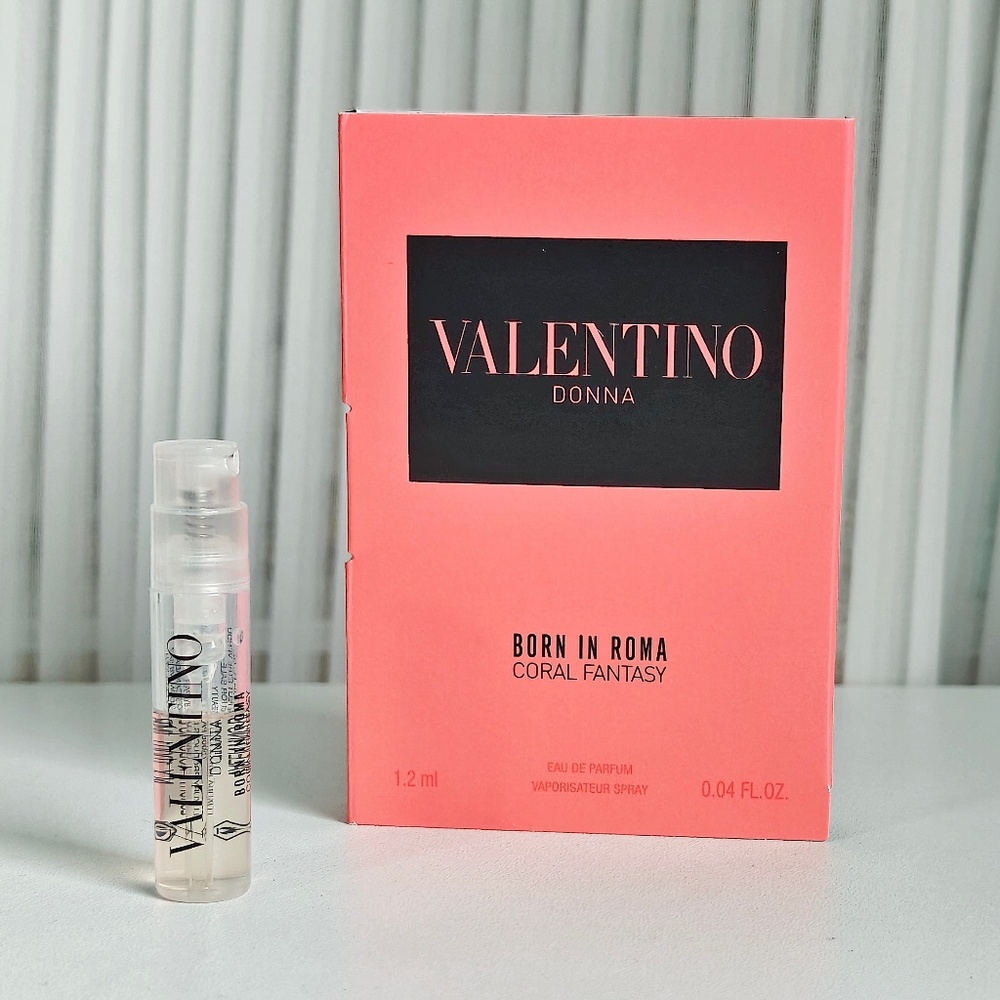 New Valentino Donna Born in Roma Coral Fantasy edp 0.04oz/1.2ml Sample Spray
